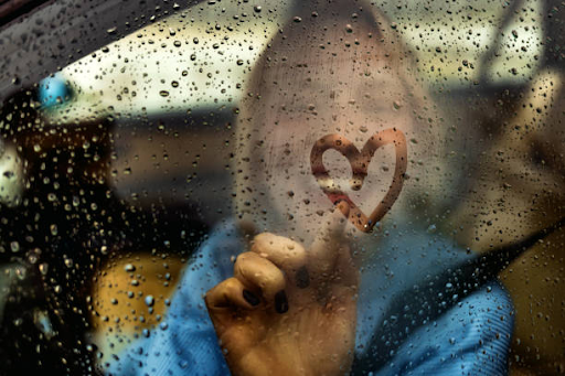 Who Should You Fall in Love With First? 7 Ways to Love Yourself